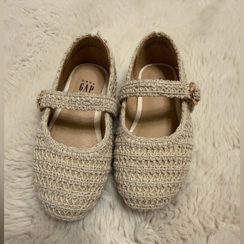 GAP Beige Knit Kids Dress Shoes